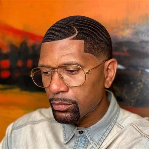 35 Stylish Fade Haircuts For Black Men 2021 Page 6 Of 35