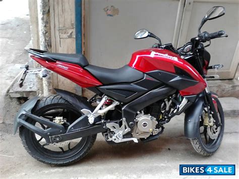 Higher fuel economy and performance with one master plug at top and two supplementary at sides. Used 2012 model Bajaj Pulsar 200 NS for sale in New Delhi ...