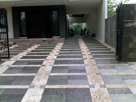 Untuk itu dalam artikel ini akan diberikan. Contoh Foto Lantai Garasi Batu Alam - Eksterior Rumah (1820)