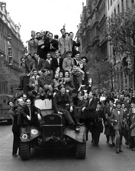 Photos Ve Day May 8 1945