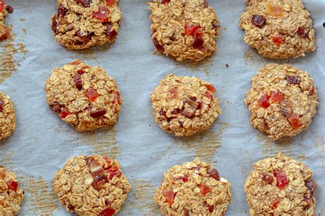 Healthy banana oat cookies are low calorie made with only 5 ingredients! Healthy Banana Cookies (3 Ingredient, Vegan) - Allergyummy