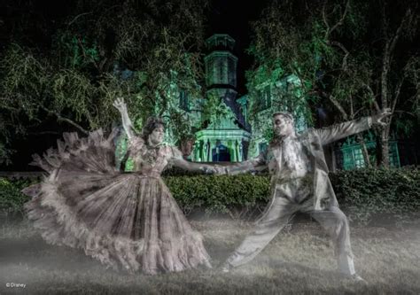 8 Frighteningly Fun Facts About The Haunted Mansion
