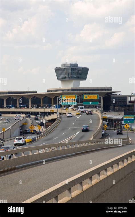 Newark Airport Terminal Building Stock Photo Alamy