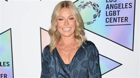 Kelly Ripa Feigns Outrage Over Husband Mark Consuelos Toned Physique