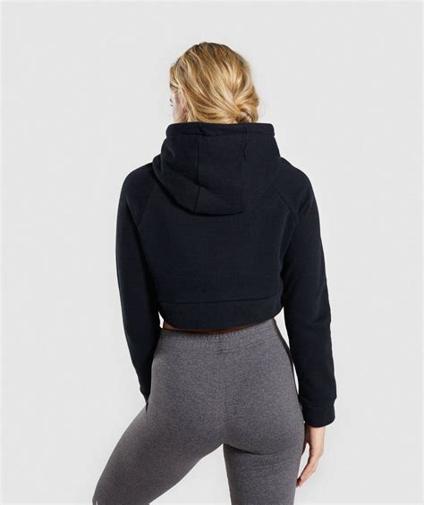 Gymshark Cropped Crest Hoodie Black 2 Womens Workout Outfits