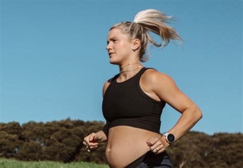 Running While Pregnant A Safe And Healthy Guide Swim Run Bike