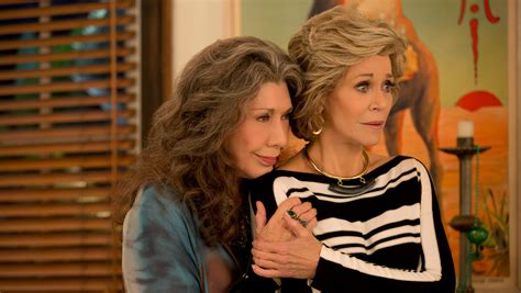 7 Ways Grace And Frankie Are Just Like Us