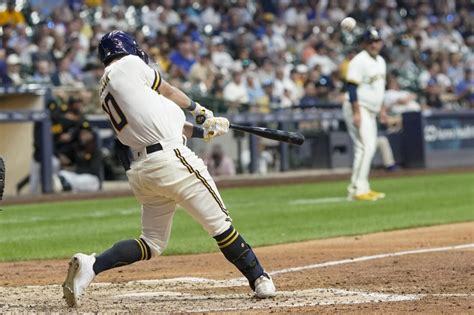 Brice Turang Sal Frelick Hit 3 Run Homers In The Brewers 14 1 Victory