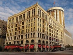 Pfister Hotel, Milwaukee, Wisconsin - Hotel Review & Photos