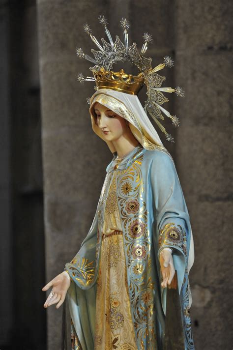 La Catedral De Santiago Celebra La Fiesta De La Virgen Milagrosa