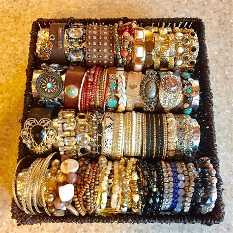 Feb 08, 2016 · so i have decided that although pinterest is fun to look at, it is not exactly the best place to go anymore when you are looking for something that you will actually be able to make. Homemade bracelet holder. | Diy bracelet holder, Diy bracelets how to make, Diy necklace holder