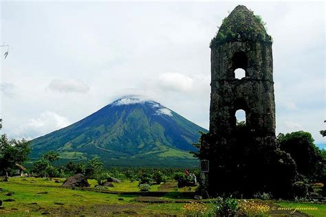 Cagsawa Bell Tower And Mayon Volcano Places To Travel Places To Visit