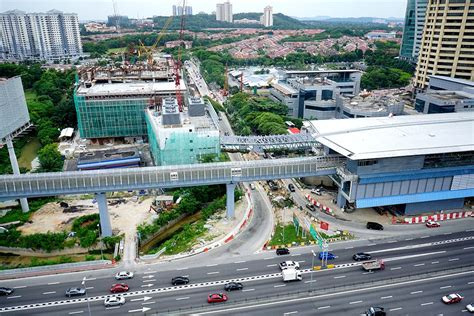 Lrt/mrt/monorail, shuttle bus to lrt, covered. Bandar Utama MRT Station | Greater Kuala Lumpur