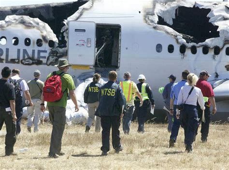 Asiana Airlines Crash In San Francisco Photo 1 Pictures Cbs News