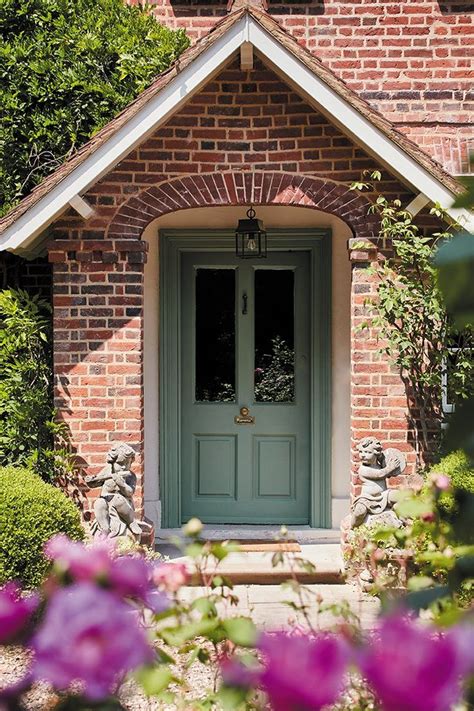 10 Front Door Colors For Brick Homes