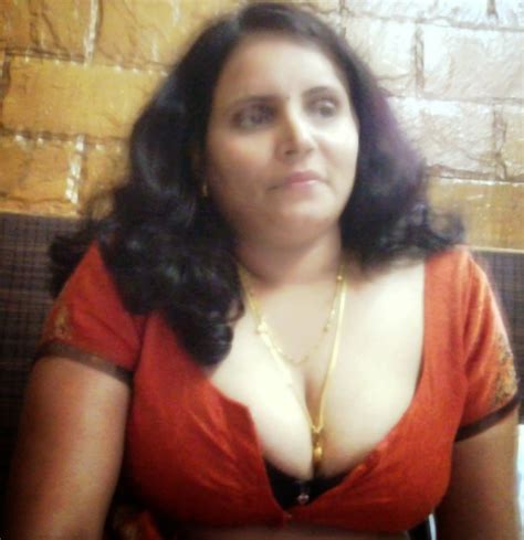 Hot Indian Sexy Bhabhi Removing Top And Exposing Her