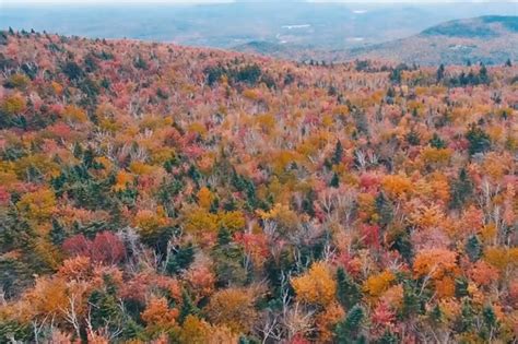 Extraordinary Footage Of New Hampshires Autumn Landscape Video