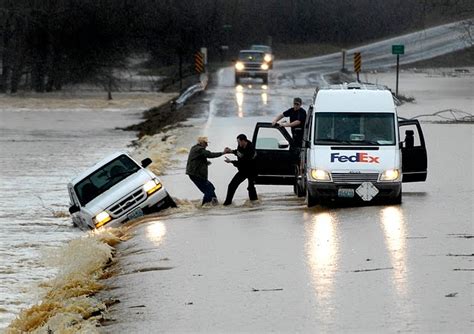 Solymone Blog Floods In Arkansas Us Kills 16 Dozen Missing