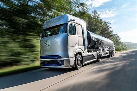 Daimler Shows Off Long Haul Fuel Cell Truck Hydrogen Cars Now
