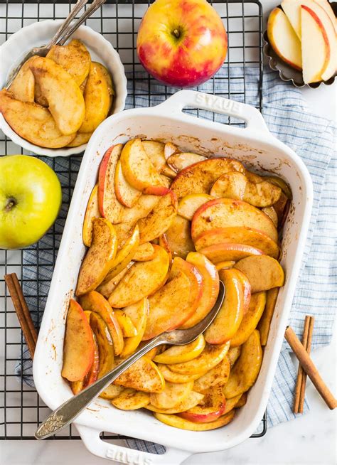 Baked Apple Slices With Cinnamon
