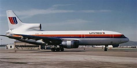 There were 152 passengers and crew members on board. L-1011 Tristar