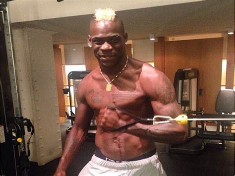 Mario Balotelli Casalinga Disperata Video Shock Su Instagram