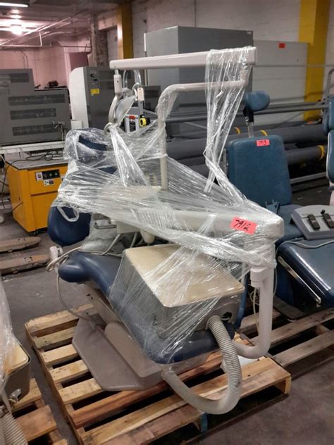 Used adec dental chairs from working office. iBid Lot # 7912 - Adec Model 1040 Dental Exam Chair