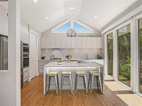 If you pick a lighter colour for the kitchen countertop, you might have to live with the stains for months and if you take metal, it might trap heat and make. The 5 best materials for kitchen cabinets & joinery - Homely