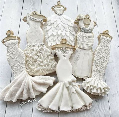 Cookies In 2020 Wedding Dress Cookies Wedding Cookies Decorated