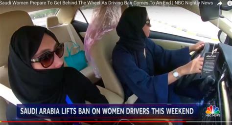 Perempuan Saudi Resmi Diizinkan Mengemudi Kendaraan Bermotor