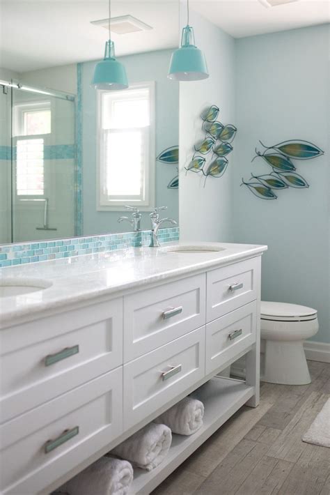 20 Stylish Coastal Bathroom Remodel Design Ideas Beach Bathroom Decor Coastal Style Bathroom