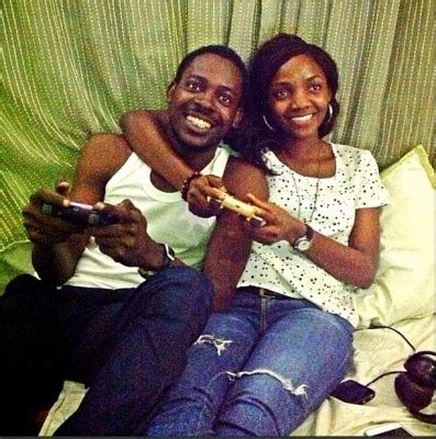 But this was different in the case of simi and adekunle gold as they tried as much as possible to in one of the pictures shared, simi was seen standing in front of the table bay hotel beside the statue. Adekunle Gold And Simi Rehearse For Their Wedding (Photo ...