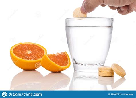 Vitamina C Dissolve Na Agua