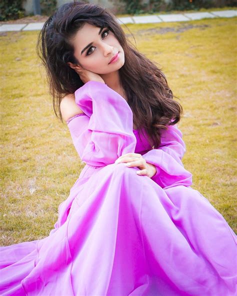 Avneet Kaur Wallpaper And Picture You Are The Reason 2023