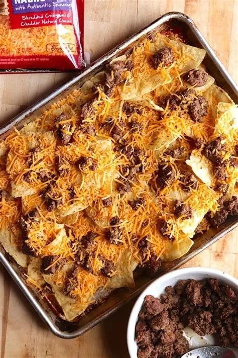 Easy Ground Beef Nachos Recipe The Hungry Hutch