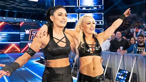 Former WWE Writer Recalls Scrapped Romance Angle Between Mandy Rose