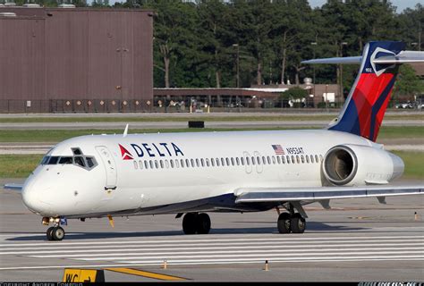 Former Air Tran Now In Delta Colors Delta Air Lines Boeing 717 2bd