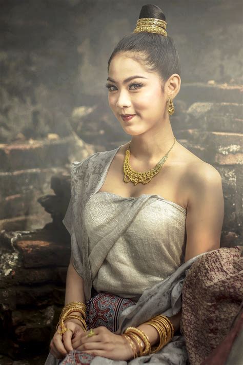 Beautiful Thai Girl In Thai Traditional Costume Thai Traditional