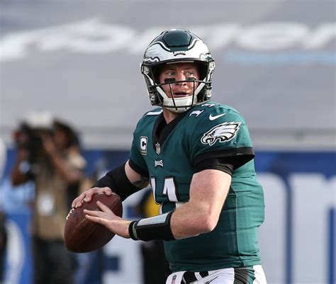 Carson Wentz Inspires Eagles To 22 21 Comeback Win Against Ny Giants