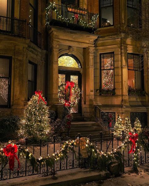 🇺🇸 Christmas Decorations Boston Massachusetts By Renee Jordan