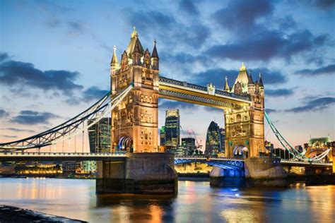 Tower Bridge Di Londra Fotomurali Skyline Della Città Carta Da Parati