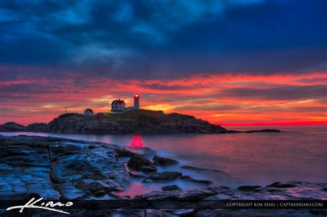 Nubble Lighthouse Sunrise Purple Sky Aurora Royal Stock Photo