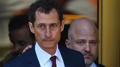 Anthony Weiner Cries In Court When Told To Register As A Sex Offender