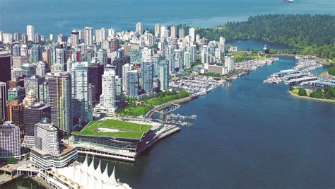 Located at the southwestern corner of the coastal province of british columbia , it is well known for its majestic natural beauty. Vancouver Goes Green in 2019 | Connect Meetings