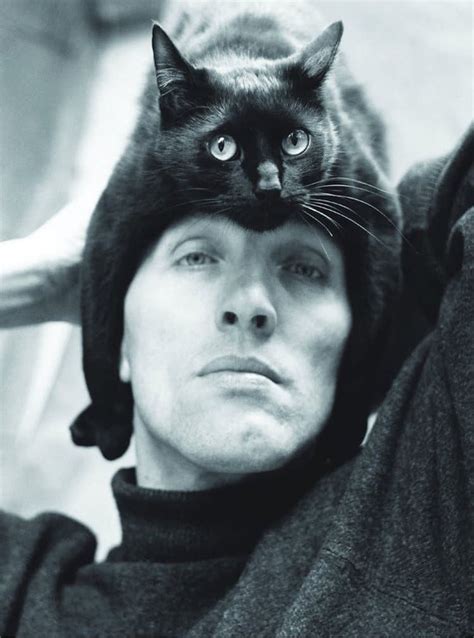 50 Intimate Portraits Of Famous Artists And Their Pet Cats Artofit