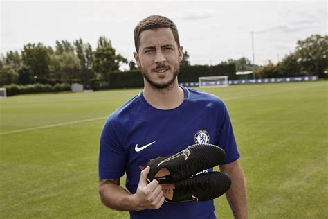 Chelseas Eden Hazard Debuts The New Nike Mercurial Ultra Flyknit Vapor