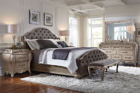 Rhianna Upholstered Bedroom Set Pulaski Furniture 3 Reviews