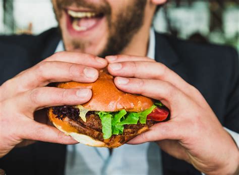 I do like burger king whoppers or mcdonalds quarter pounders, however i prefer to well i am eating about 4 times a week and sometimes i eat burger everday.i burgers from mcdonalds,kfc and spaceburger but anyway i love all. What's Really in Fast Food Burgers? | Eat This, Not That!