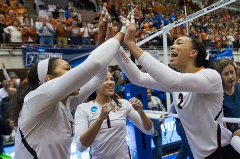 Longhorns Volleyball Player Micaya White Charged With Dwi