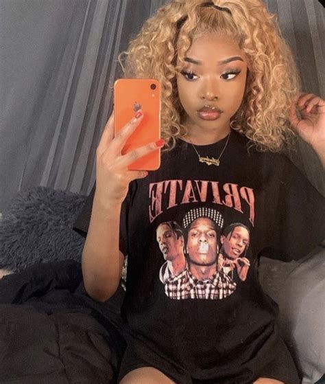 𝑥𝑐𝑎𝑟𝑡𝑖𝑒𝑟𝑟 In 2020 Black Beauty Women Celebrity Shirts Black Girl